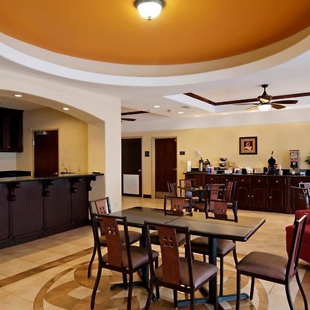 Super 8 By Wyndham Hidalgo At La Plaza Mall & Mcallen Airport Ресторан фото