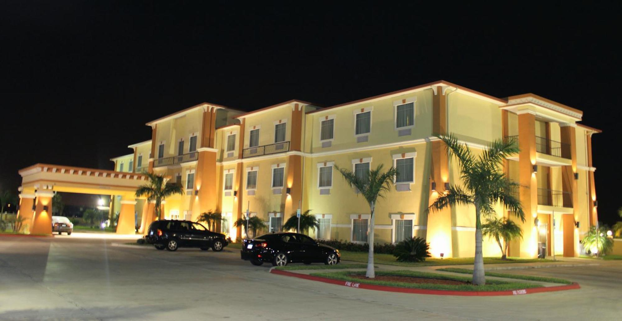 Super 8 By Wyndham Hidalgo At La Plaza Mall & Mcallen Airport Экстерьер фото