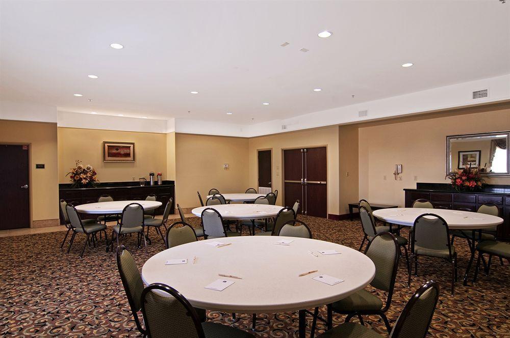 Super 8 By Wyndham Hidalgo At La Plaza Mall & Mcallen Airport Экстерьер фото