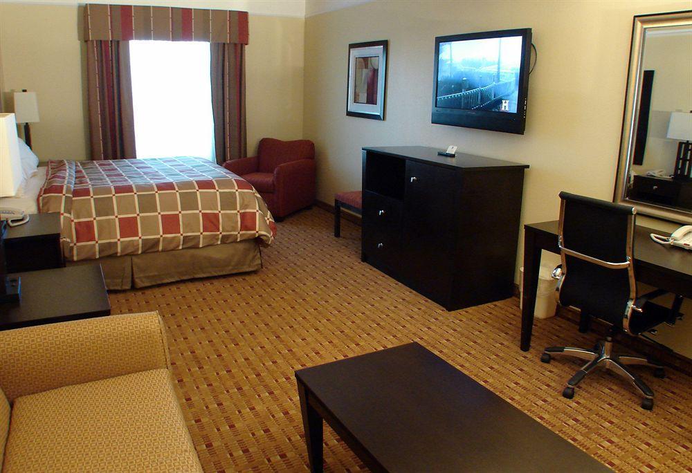 Super 8 By Wyndham Hidalgo At La Plaza Mall & Mcallen Airport Экстерьер фото