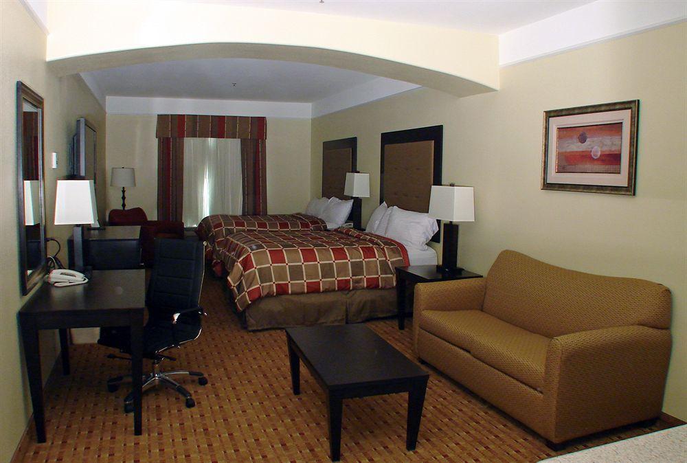 Super 8 By Wyndham Hidalgo At La Plaza Mall & Mcallen Airport Номер фото