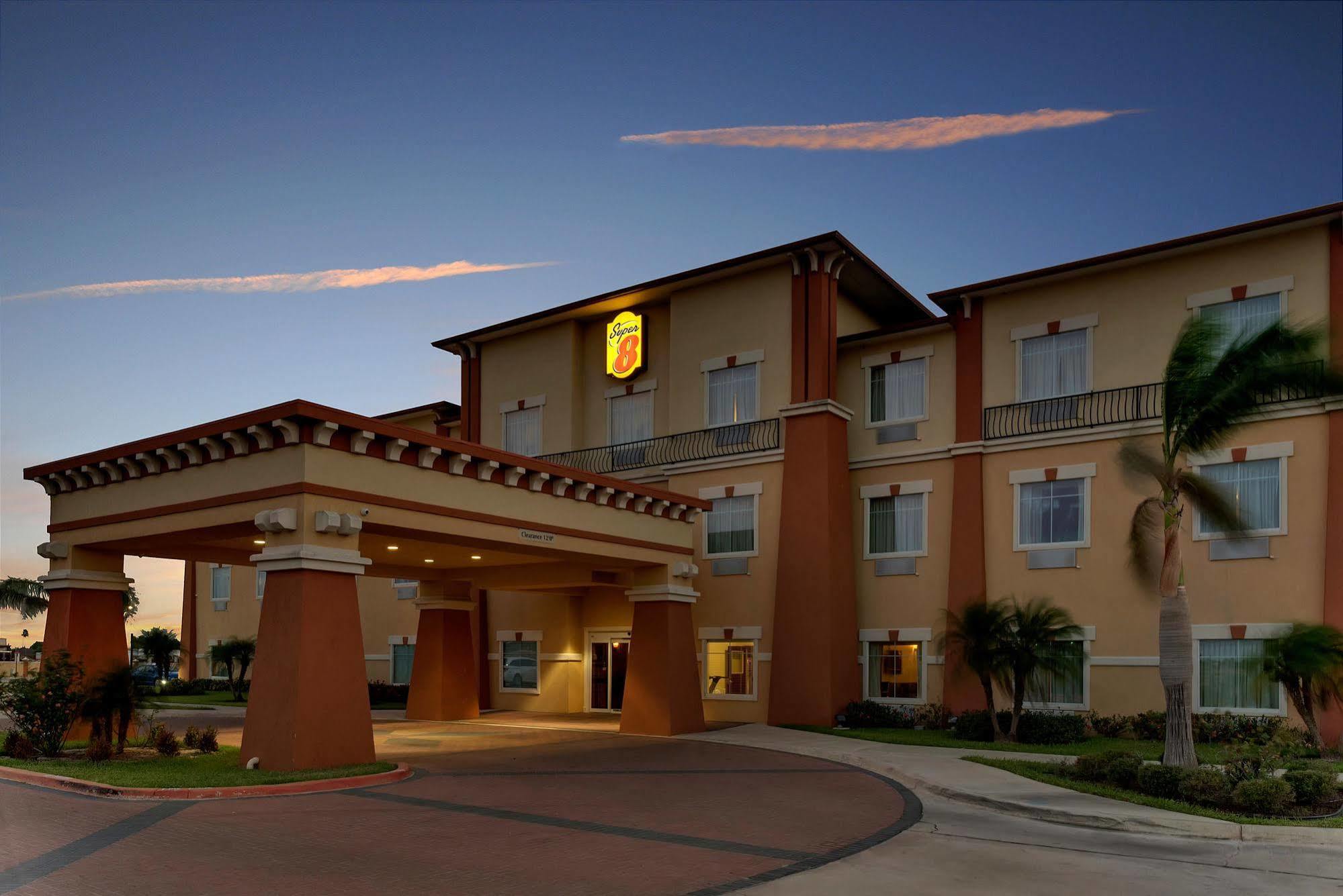 Super 8 By Wyndham Hidalgo At La Plaza Mall & Mcallen Airport Экстерьер фото