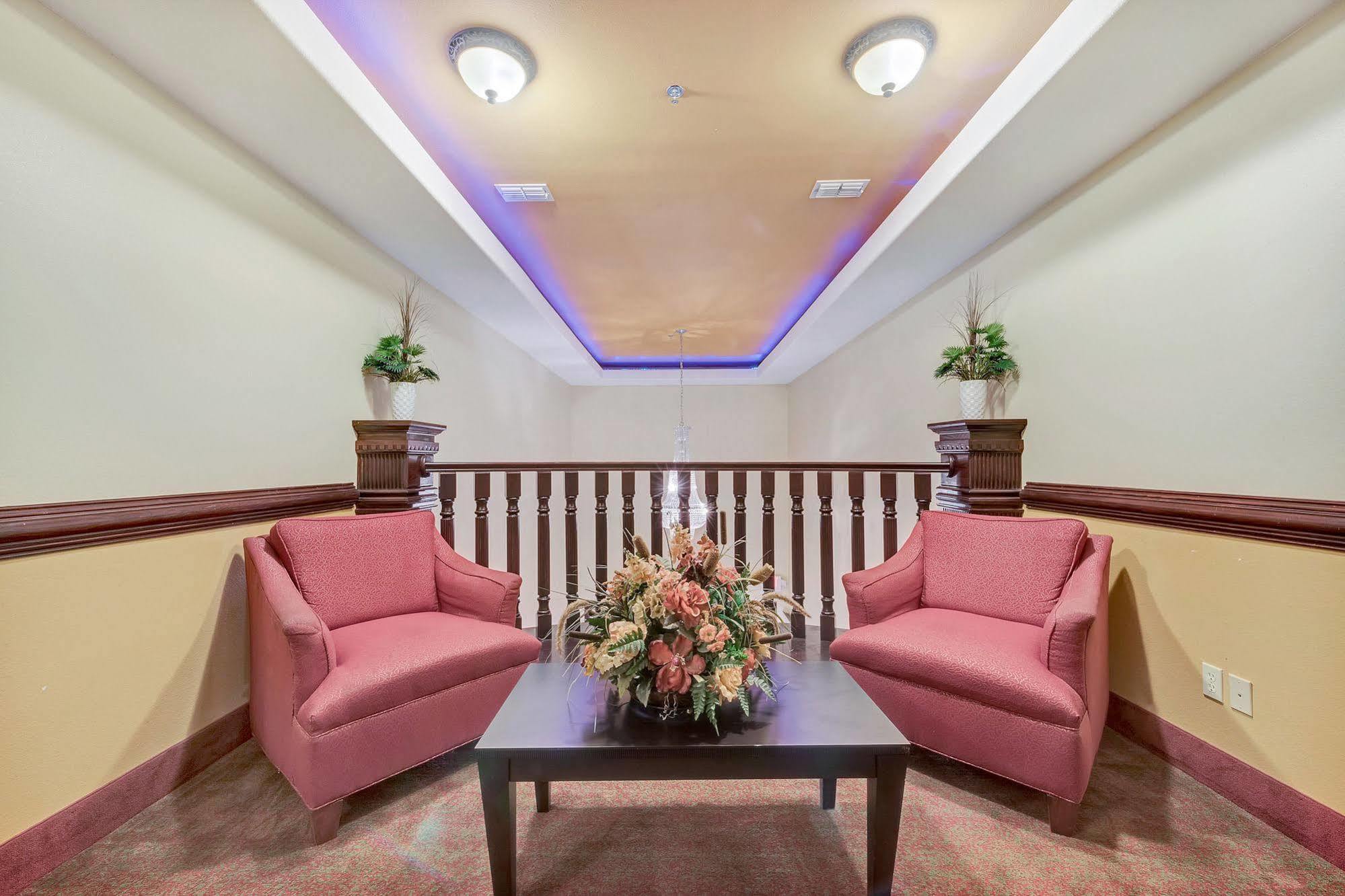 Super 8 By Wyndham Hidalgo At La Plaza Mall & Mcallen Airport Экстерьер фото